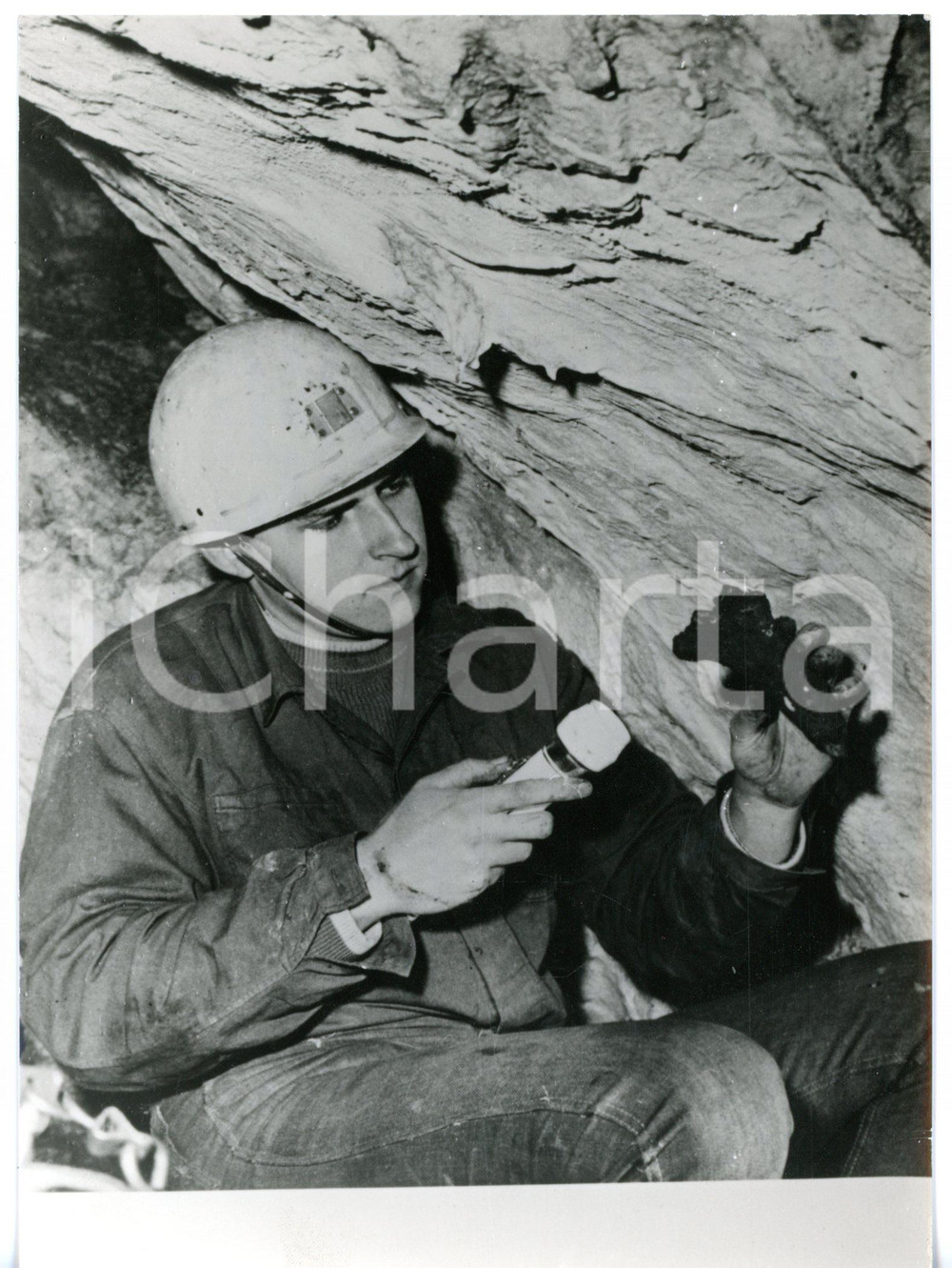 1969 CAVA DI ARDOV Ricercatore Milan THURZO rinviene reperto osseo *Foto 13x18