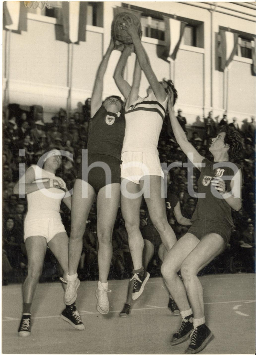 1955 FAENZA BASKET FEMMINILE Incontro ITALIA-AUSTRIA 57-30 - Foto 13x18 cm
