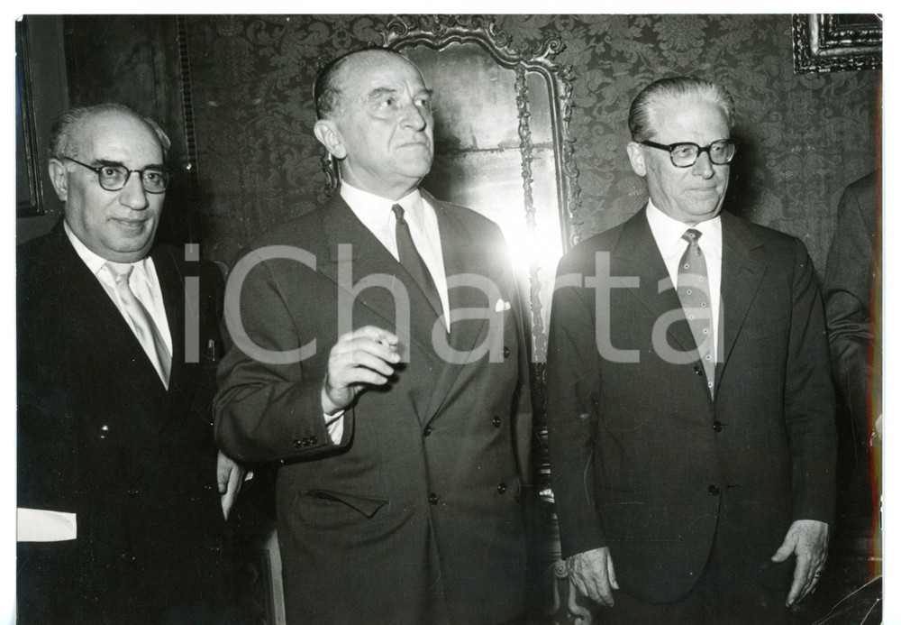 1956 ROMA Palazzo Giustiniani - Giovanni GRONCHI con Cesare MERZAGORA *Foto 
