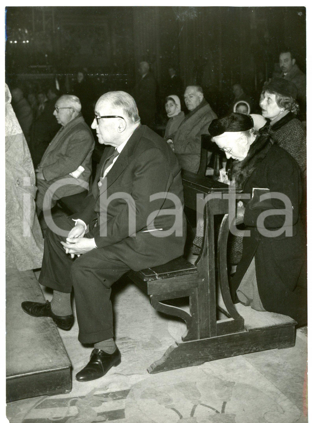 1959 ROMA Adone ZOLI assiste alla messa nella Chiesa del Gesù *Foto 13x18 cm