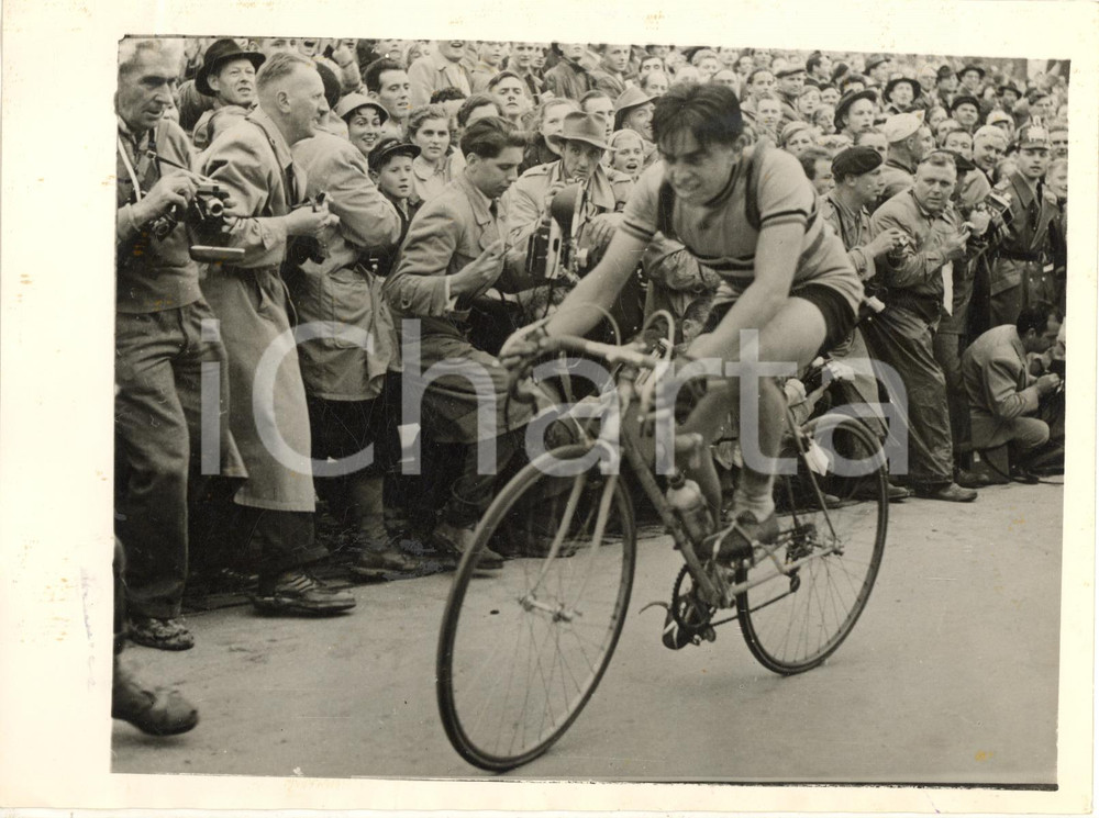 1954 SOLINGEN Amateur World Cycling Championship - The winner Emile VAN CAUTER