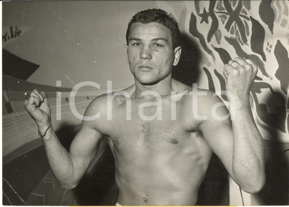 1957 PARIS BOXE Annibale OMODEI al peso per incontro con Cherif HAMIA - Foto