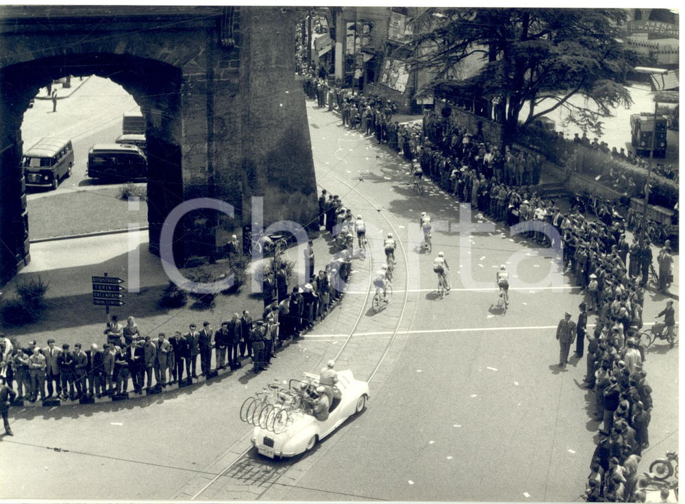 1953 MILANO CICLISMO Tappa finale del GIRO D'ITALIA - Fotografia 18x13 cm