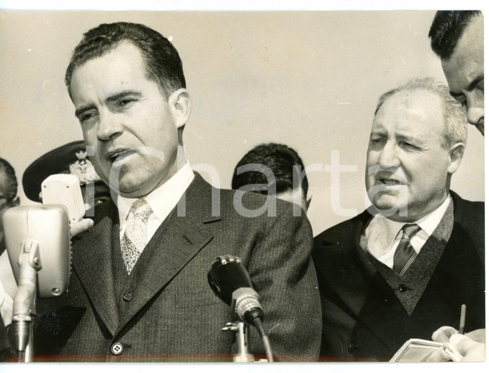 1957 ROMA Richard NIXON rilascia intervista ai giornalisti - Foto 18x13 cm