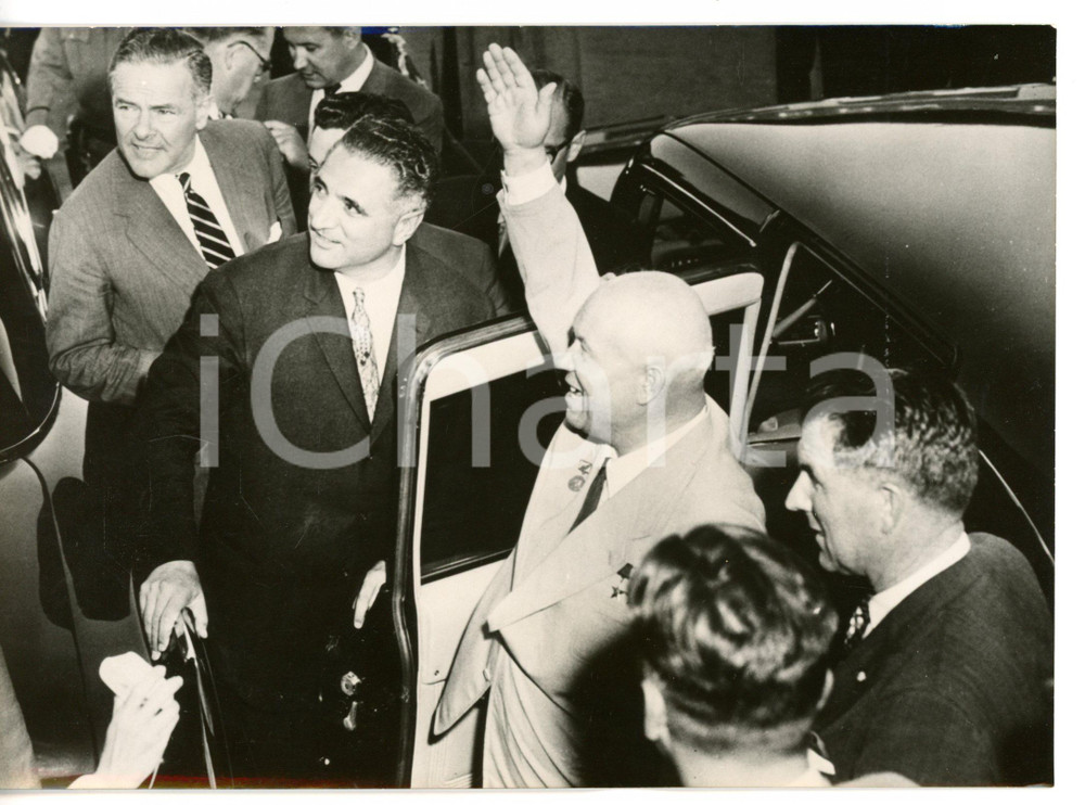 1959 SAN FRANCISCO Nikita KRUSCIOV saluta la folla *Foto 18x13 cm