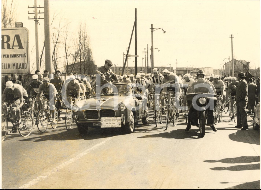 1958 CICLISMO MILANO-TORINO I corridori alla partenza - Foto 18x13 cm