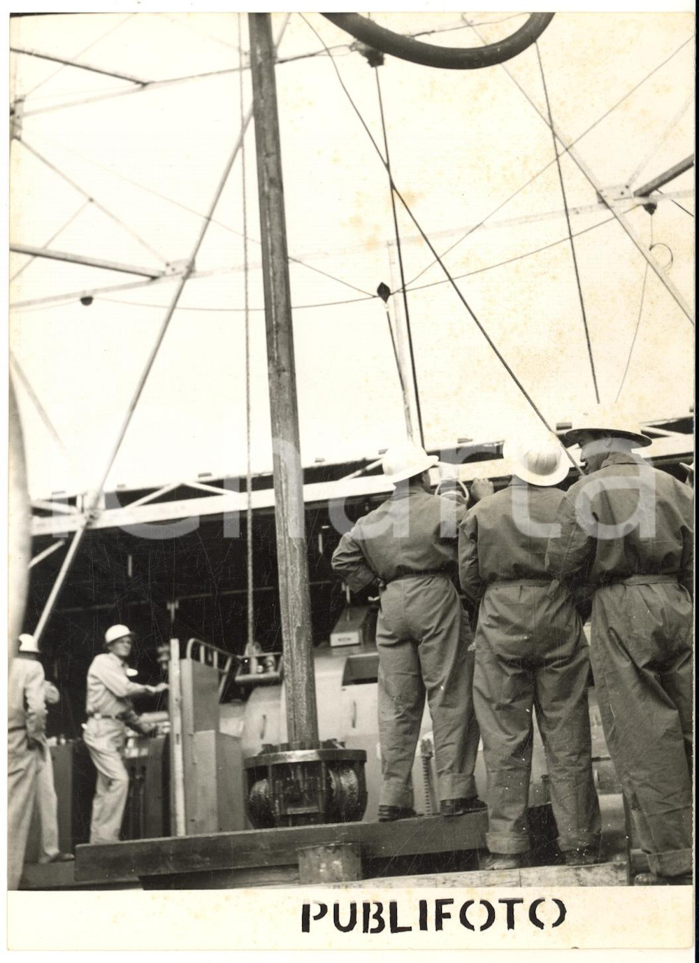 1953 RAGUSA Prime trivelle al lavoro per la ricerca di petrolio *Foto 13x18 cm