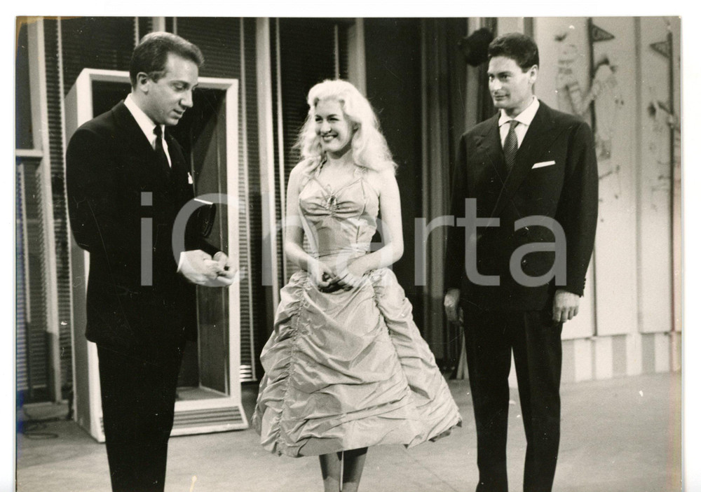 1958 LASCIA O RADDOPPIA? Mike BONGIORNO con Dante BIANCHI e Paola BOLOGNANI
