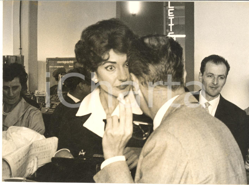1959 MILANO MALPENSA Soprano Maria CALLAS in partenza per Londra - Foto