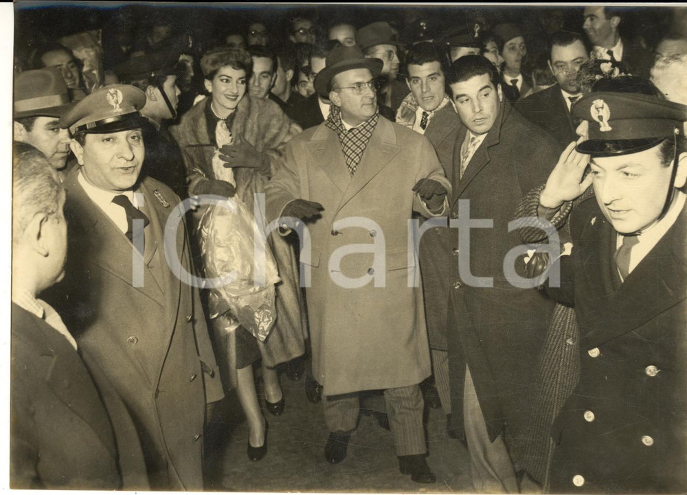 1958 MILANO Stazione Centrale - Arrivo di Maria CALLAS tra la folla - Foto 18x13