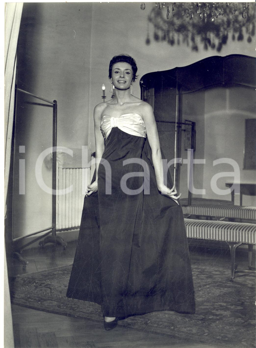 1960 TORINO Enza SAMPO' prova un abito per il Festival di Sanremo *Foto 13x18 cm