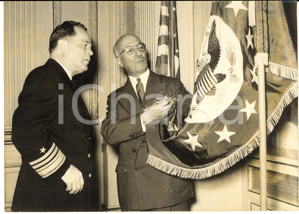 1957 ROMA Ambasciatore James ZELLERBACH riceve vice ammiraglio Charles R. BROWN 