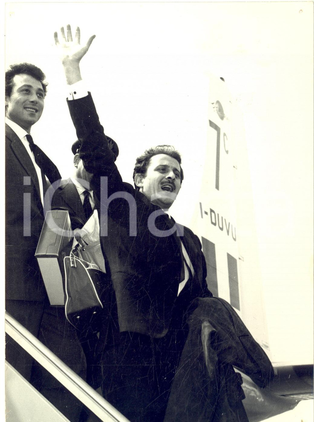 1959 ROMA Domenico MODUGNO al ritorno dalla tournée in Sud America *Foto