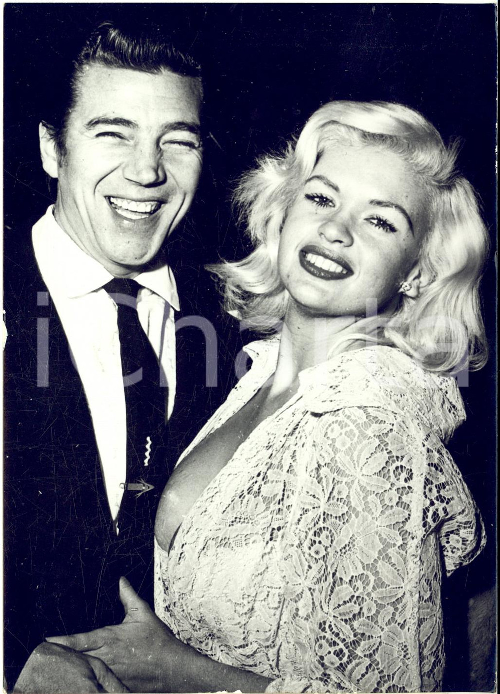 1959 LOS ANGELES Jayne MANSFIELD e Mickey HARGITAY alla prima di "On the beach"