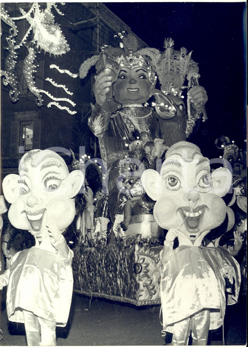1961 NICE Le char de S.M. CARNAVAL fait son entrée dans la ville *Photo 13x18 cm