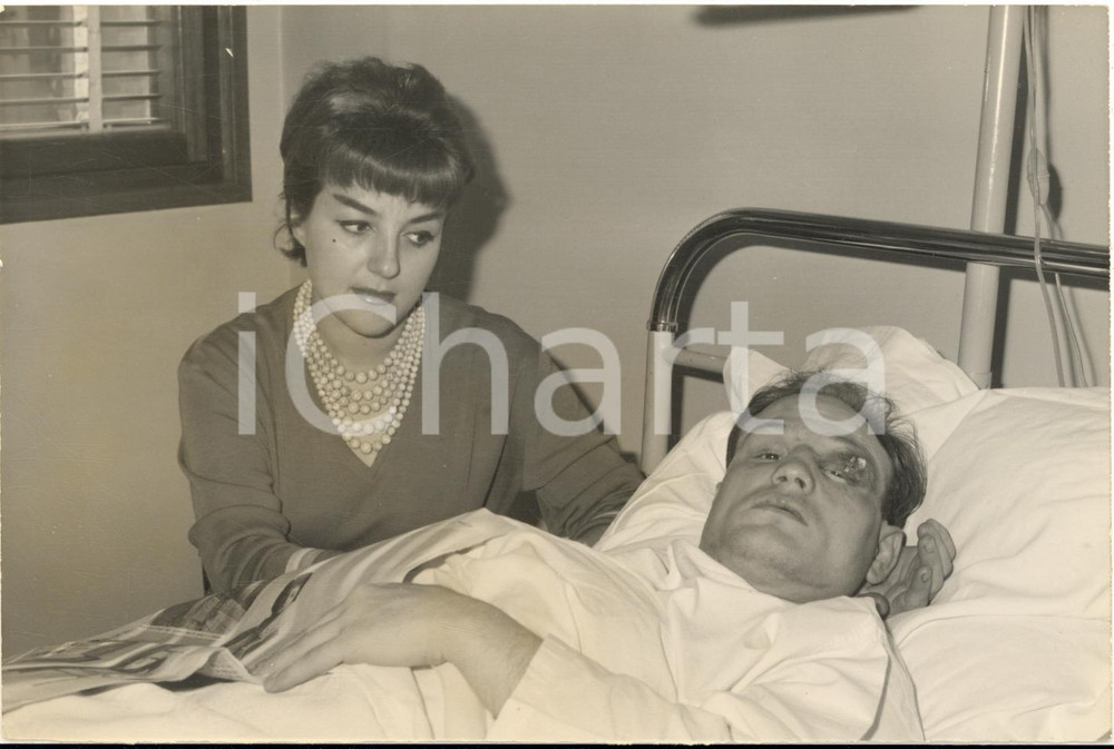 1961 PARIS BOXE Gracieux LAMPERTI in ospedale dopo il match con Salomon BOYSAW