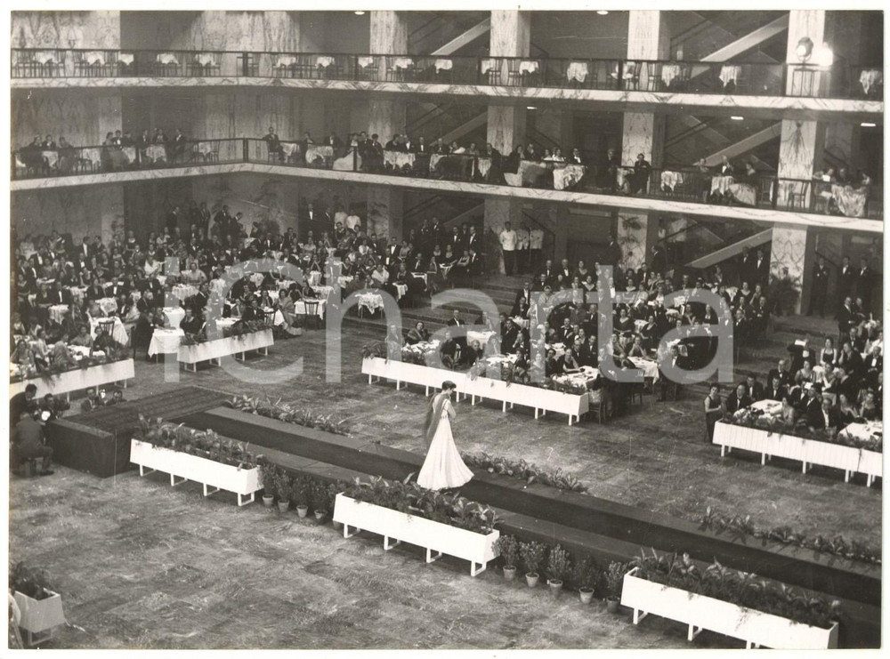1956 ROMA EUR Settimana della MODA - Una sfilata *Foto 18x13 cm