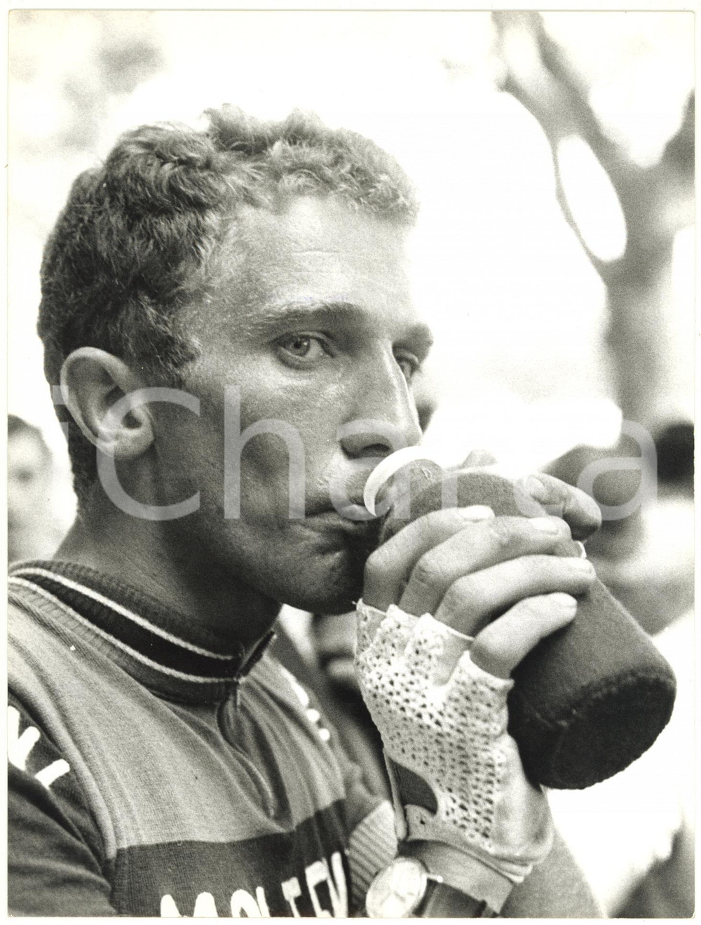 1967 GIRO D'ITALIA Tappa LIDO DEGLI ESTENSI - MANTOVA Gianni MOTTA si disseta