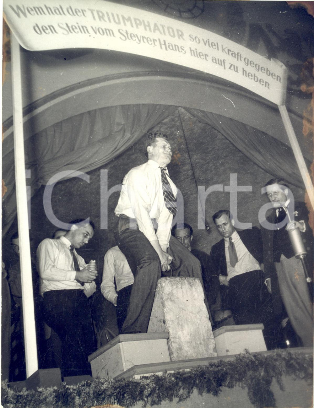 1953 MUNICH LOEWENBRAU The stone of the strong people *Photo 15x20 cm
