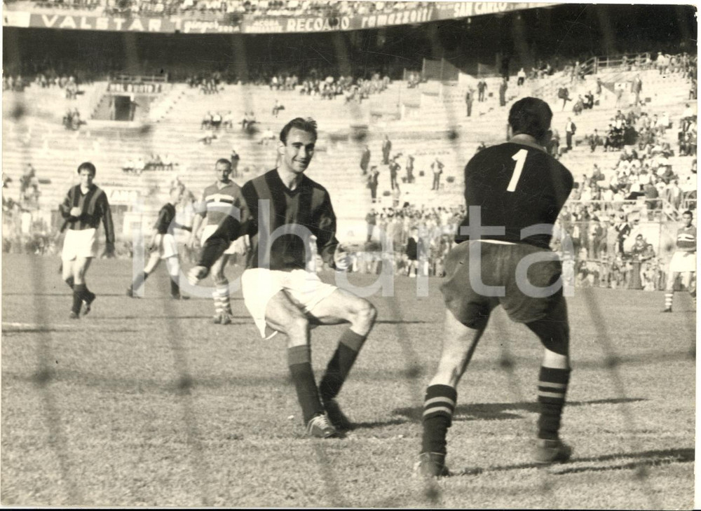 Fotografia d epoca originale 1957 CALCIO MILANSAMPDORIA 21 Parata Ugo ROSIN su Carlo GALLI  Foto 18x13 1