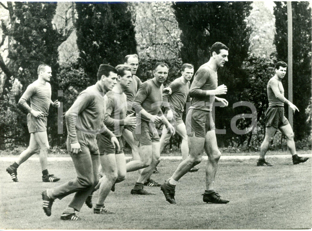 1964 COVERCIANO CALCIO NAZIONALE - Giocatori CECOSLOVACCHIA durante allenamento