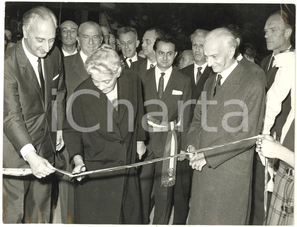 1963 DOGLIANI (CN) Donna Ida EINAUDI inaugura la Biblioteca "Luigi Einaudi" Foto