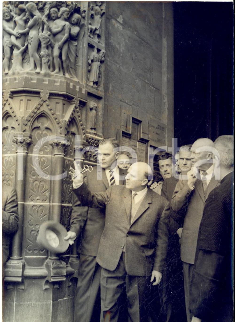 1960 PARIS Dwight EISENHOWER visita la cattedrale di NOTRE-DAME - Foto 13x18 cm