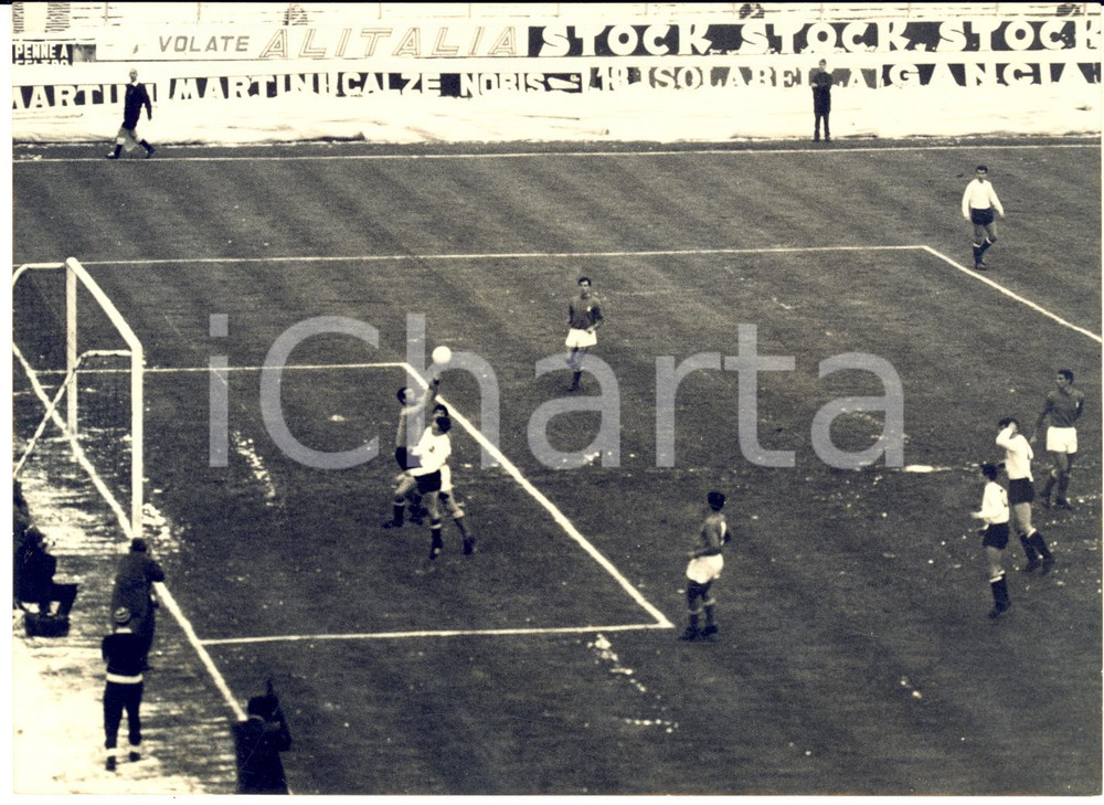 1960 ca CALCIO TORINO-INTER Uscita volante di Giuliano SARTI - Foto 18x13 cm