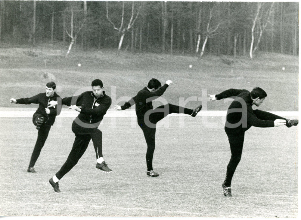 1965 APPIANO GENTILE - CALCIO Allenamento Inter - Gianfranco BEDIN Jair DA COSTA