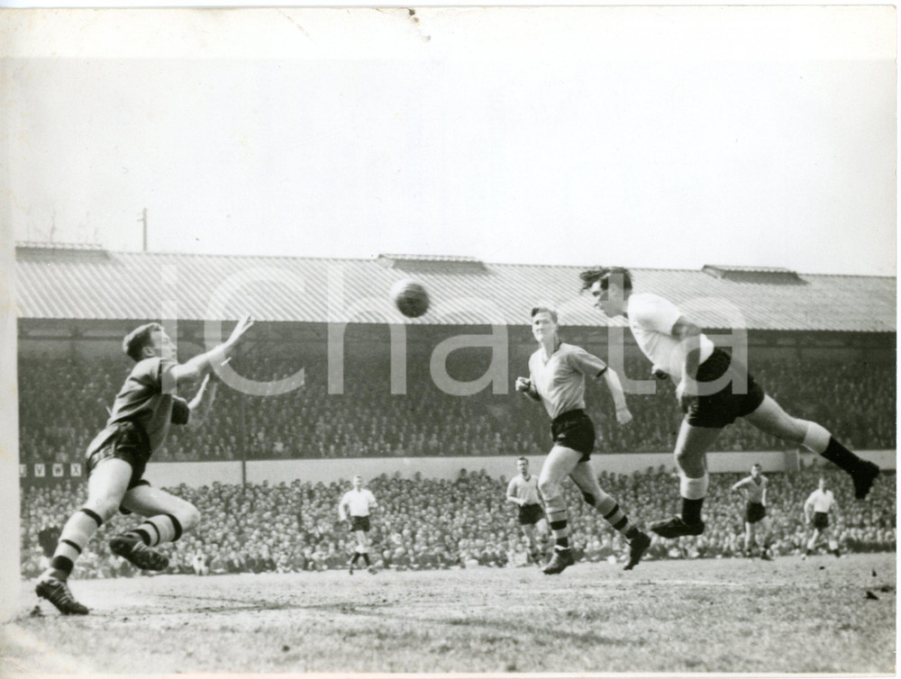 1960 WOLVERHAMPTON FOOTBALL Wolverhampton-Tottenham 1-3  Bobby SMITH's goal
