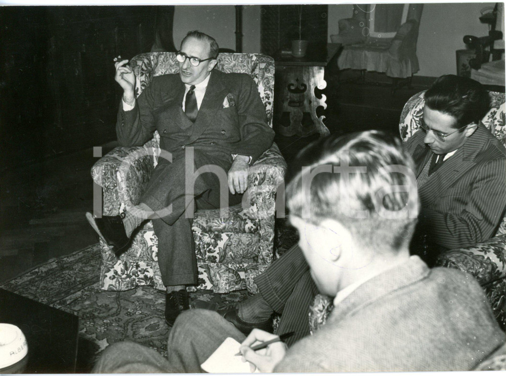 1953 ROMA Caso ROSENBERG - Joseph BRAININ intervistato all'Hotel Continentale