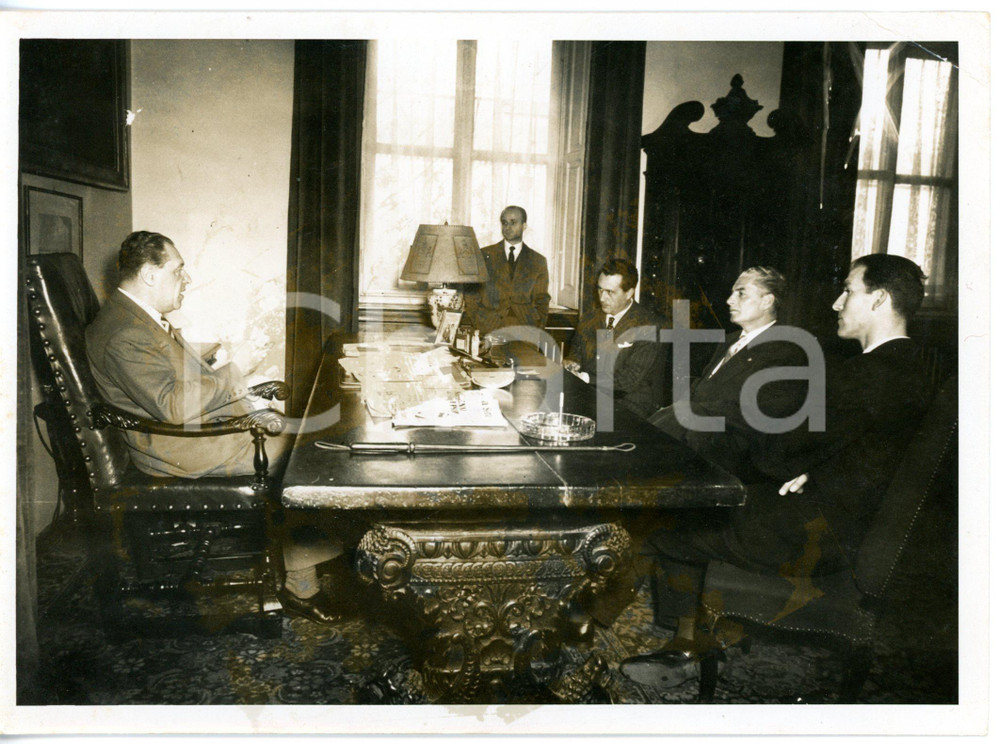 1957 CALCIO TORINO - Conte "Dino" Lora TOTINO incontra Blagoje MARJANOVIĆ *Foto