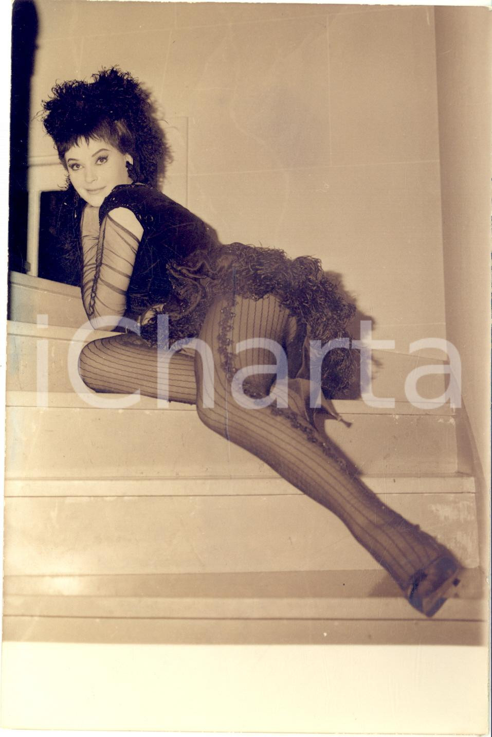 1961 PARIS Attrice Alta RIBA vedette del film "The Play Boys" - Foto 12x18