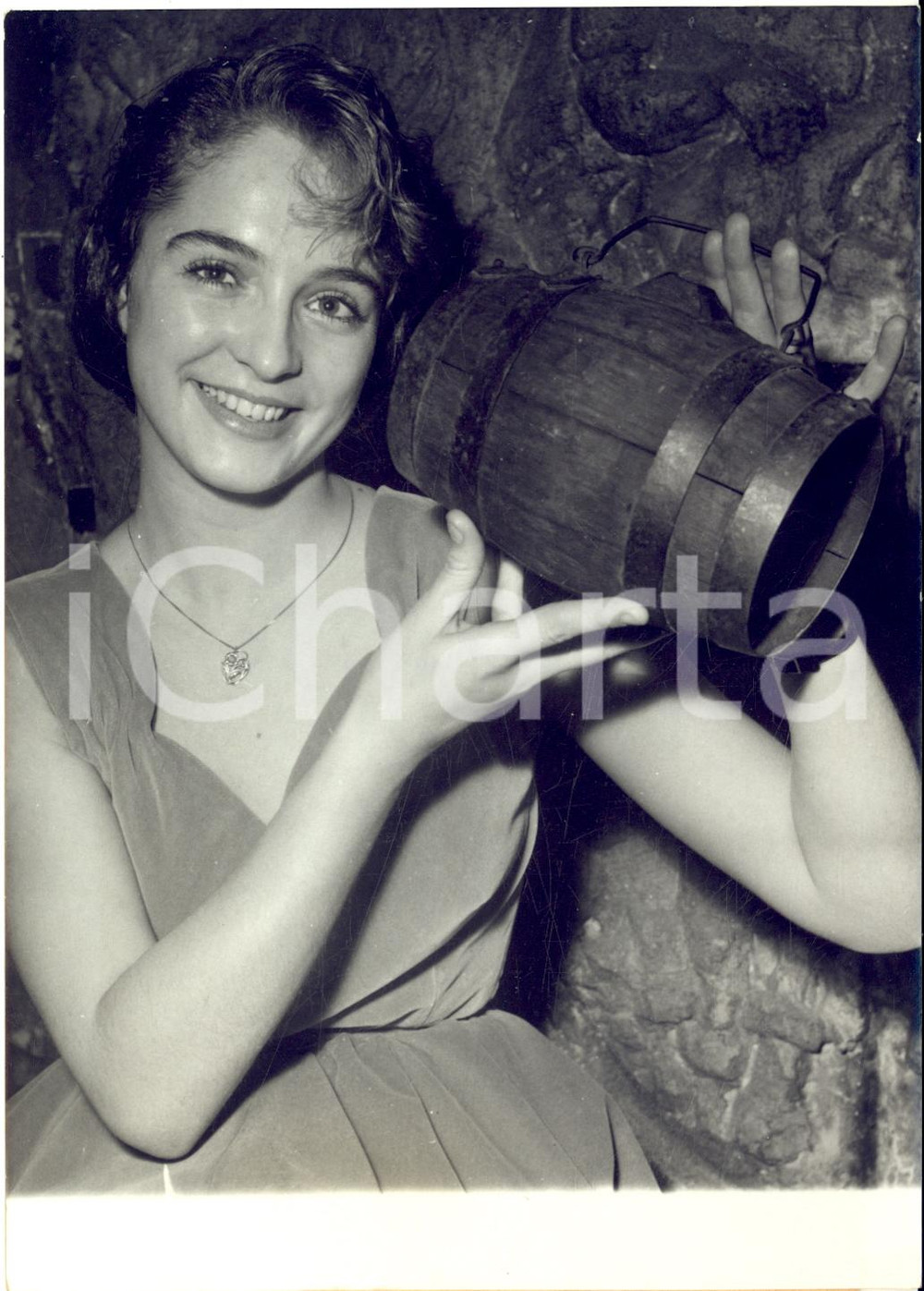 1957 PARIS ILE-SAINT-LOUIS Miss Françoise BELIN nouvelle MISS VIN - Photo