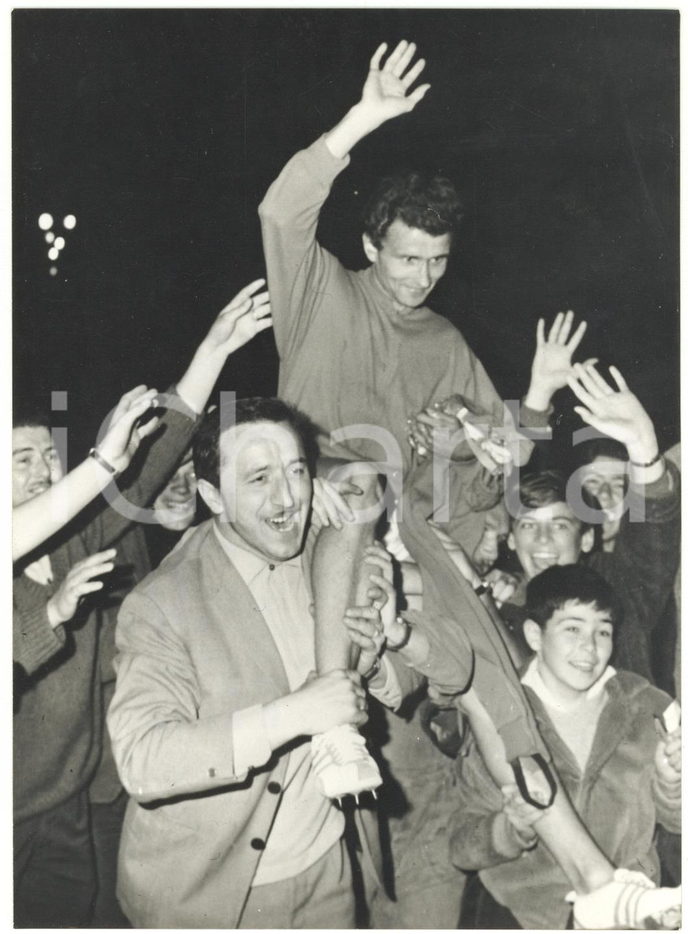 1962 SAINT-MAUR CICLISMO Record mondiale 3000m - Festeggiamenti a Michel JAZY