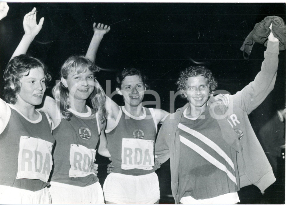 1972 COLOMBES - ATLETICA LEGGERA - Squadra tedesca femminile 400 mt staffetta