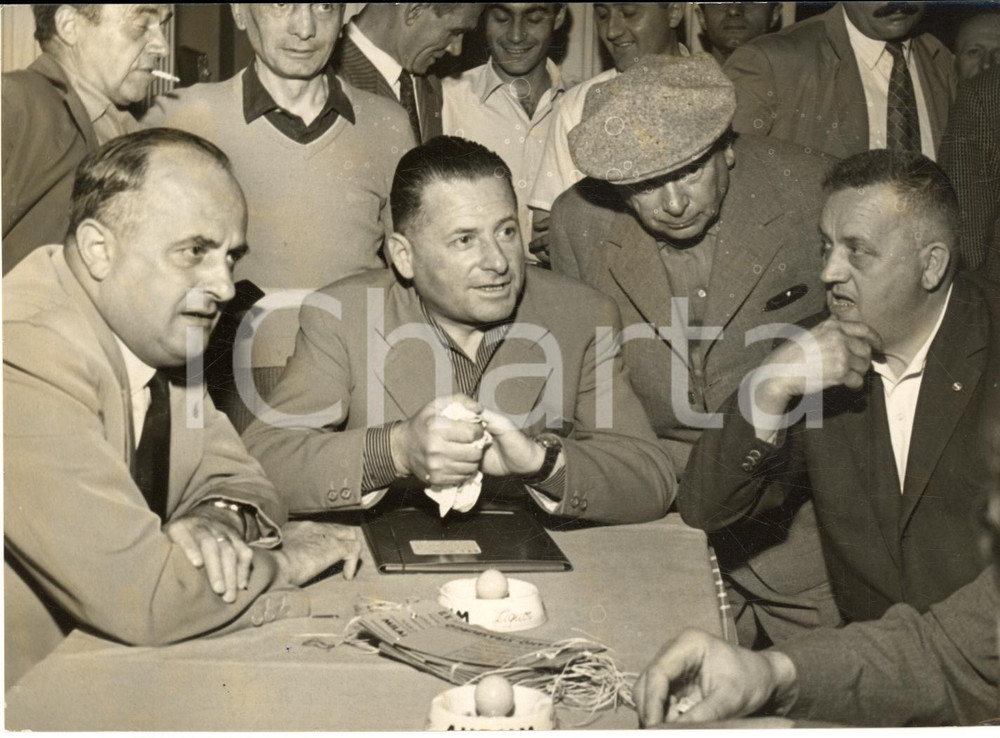 1955 ca MILANO Alfredo BINDA Adriano RODONI al consiglio per il Tour de France