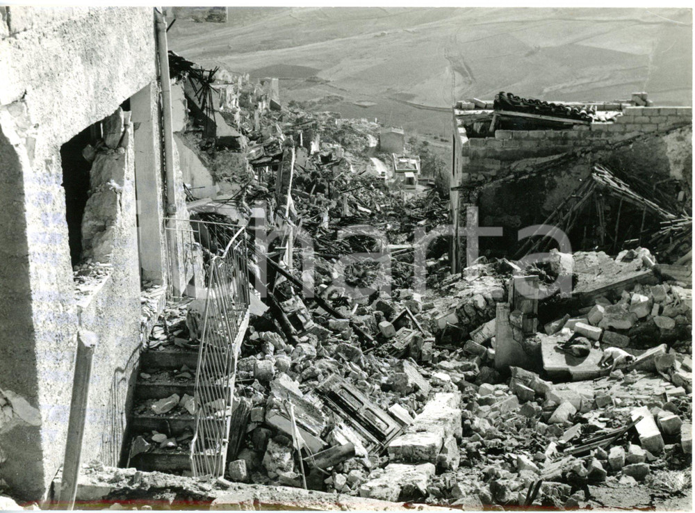 1968 TERREMOTO DEL BELICE Macerie di una città distrutta *Foto 18x13 cm