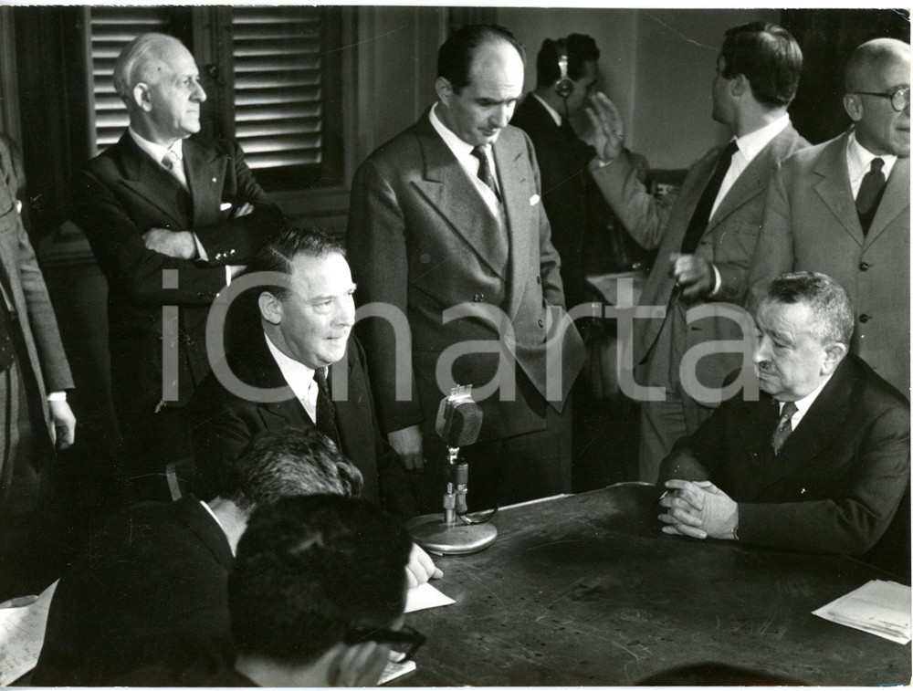 1957 ROMA Sede PSDI Conferenza stampa Hugh GAITSKELL Leader laburista *Foto