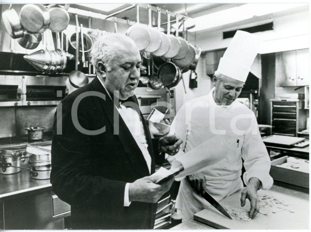 1980 ca WASHINGTON D.C. White House - Chef Henry HALLER e il maître John FICKLIN