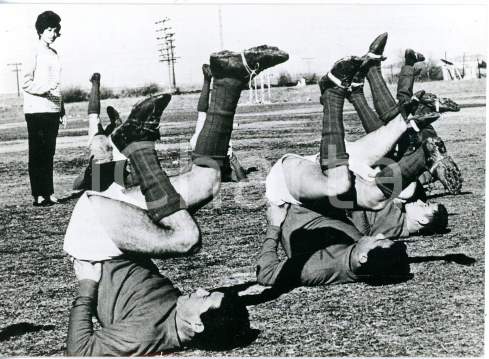 1965 CALCIO Atlético de PINTO -  Allenatrice Amelia DEL CASTILLO con la squadra