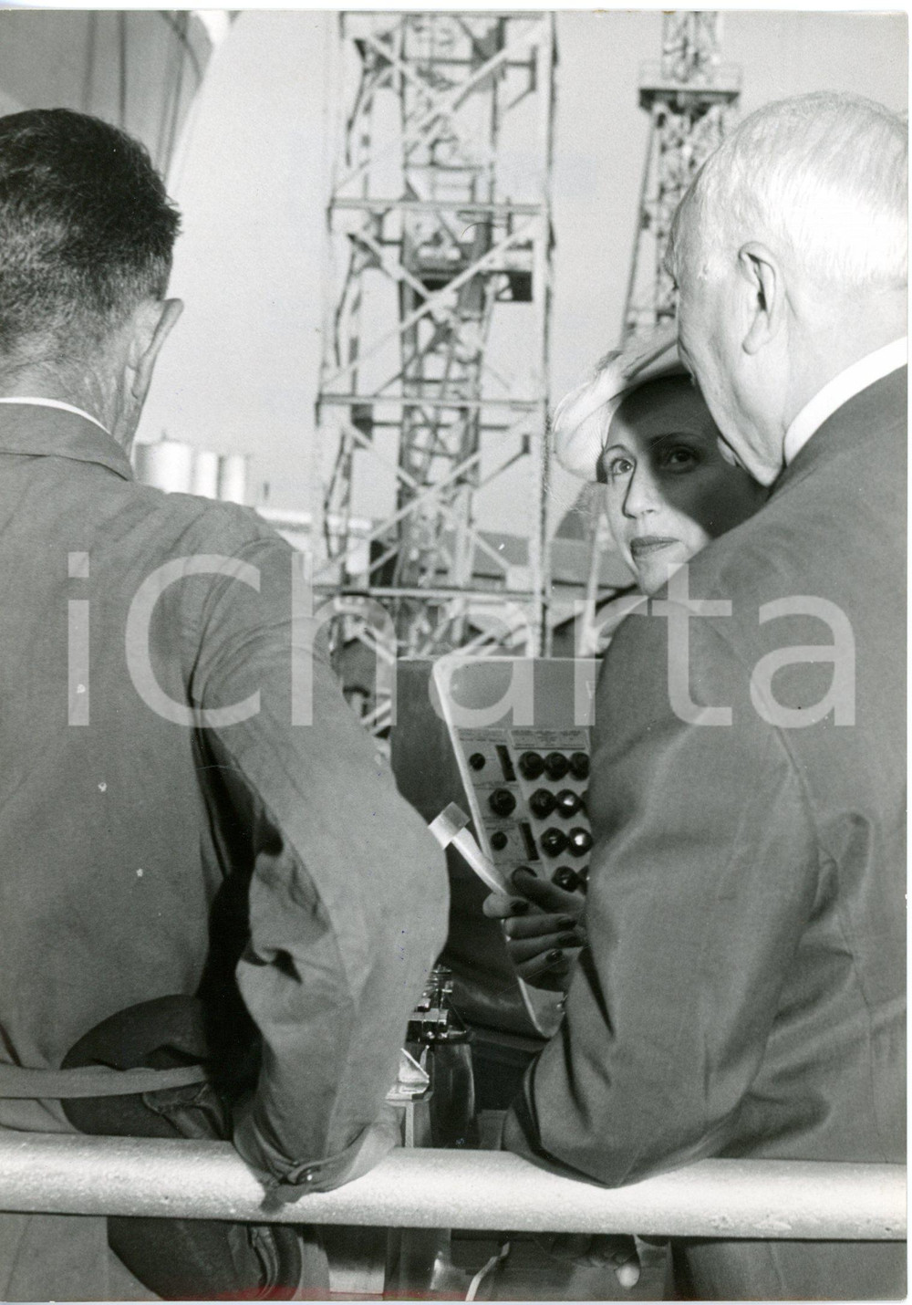 1957 PALERMO CANTIERI NAVALI RIUNITI Varo M/N ATREO - La madrina *Foto