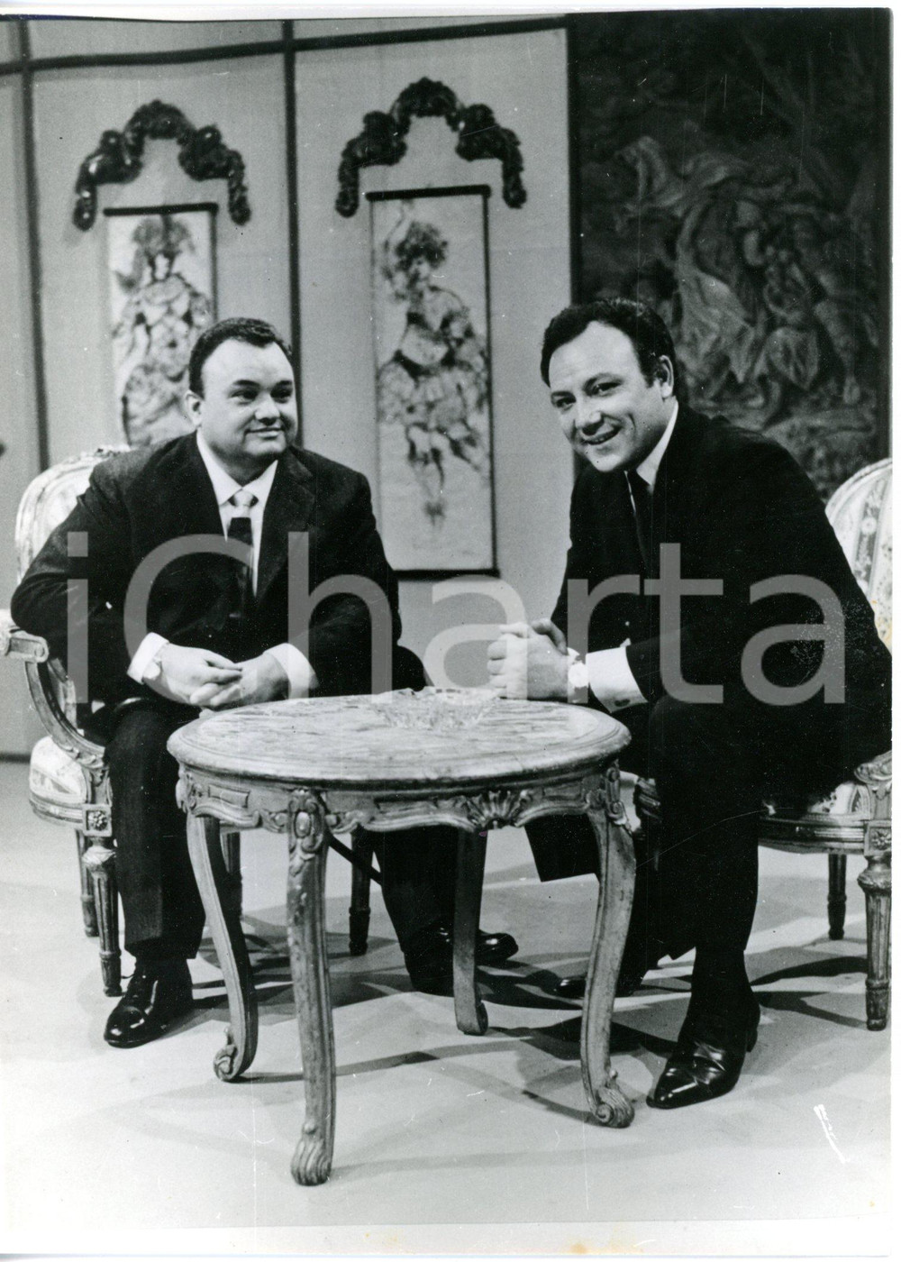 1965 MILANO Luciano TAJOLI e Claudio VILLA in televisione *Foto 12x18 cm