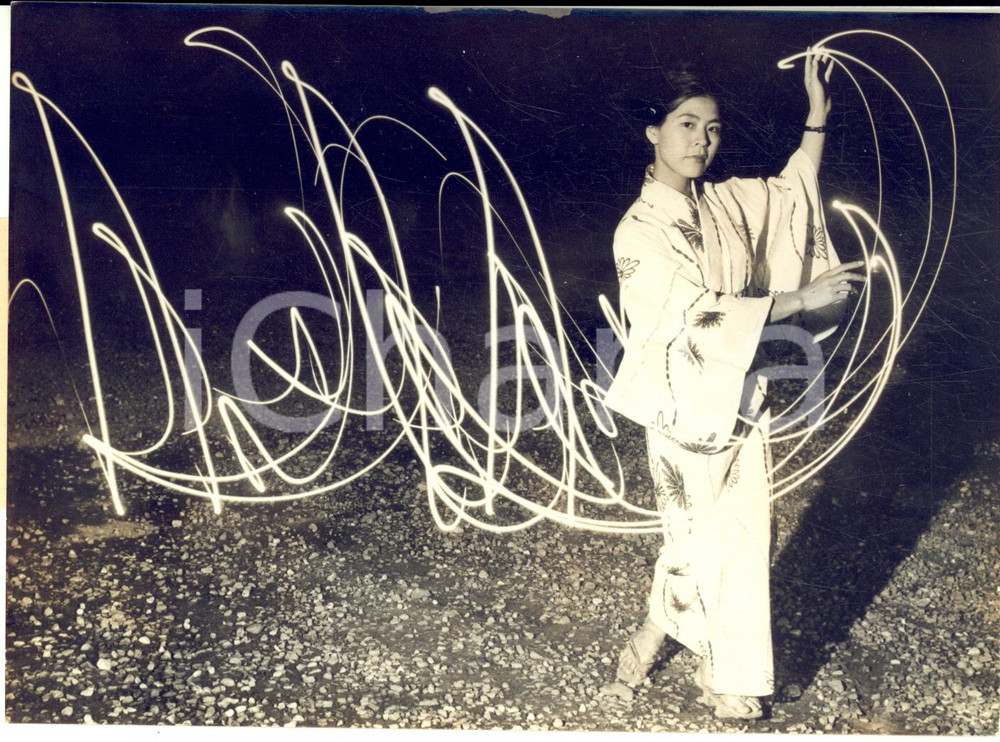 1962 PARIS Balletto di TOKYO - Danzatrice con figure di luce - Foto 18x13 cm