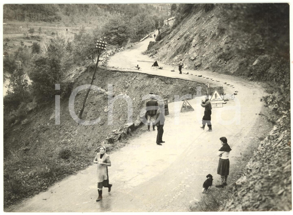 1959 GENOVA SS28 del Col di Nava - Traffico interrotto dopo violenta mareggiata
