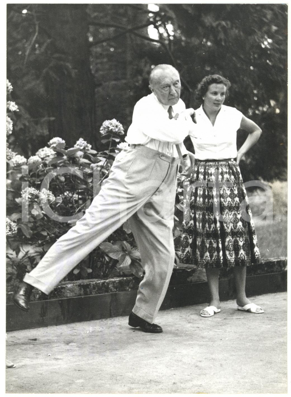 1960 ca (1976) s.l. - Konrad ADENAUER durante una partita a bocce *Foto 13x18