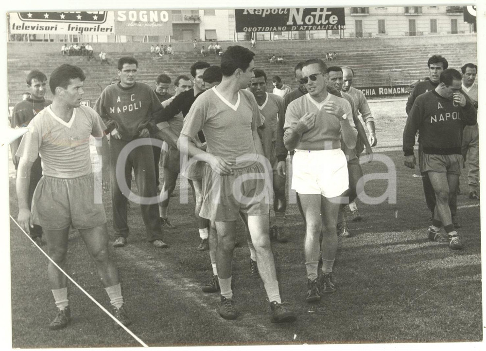 1959 NAPOLI CALCIO Nuovo allenatore Annibale FROSSI con la squadra *DANNEGGIATA