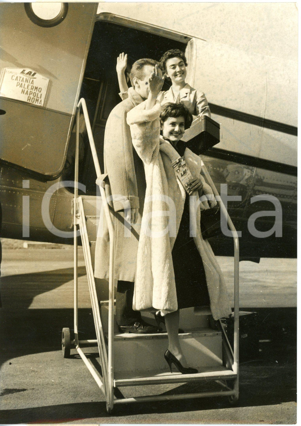 1957 CATANIA FONTANAROSSA  Arrivo di Anita TODESCO Rossana PODESTÀ Marco VICARIO