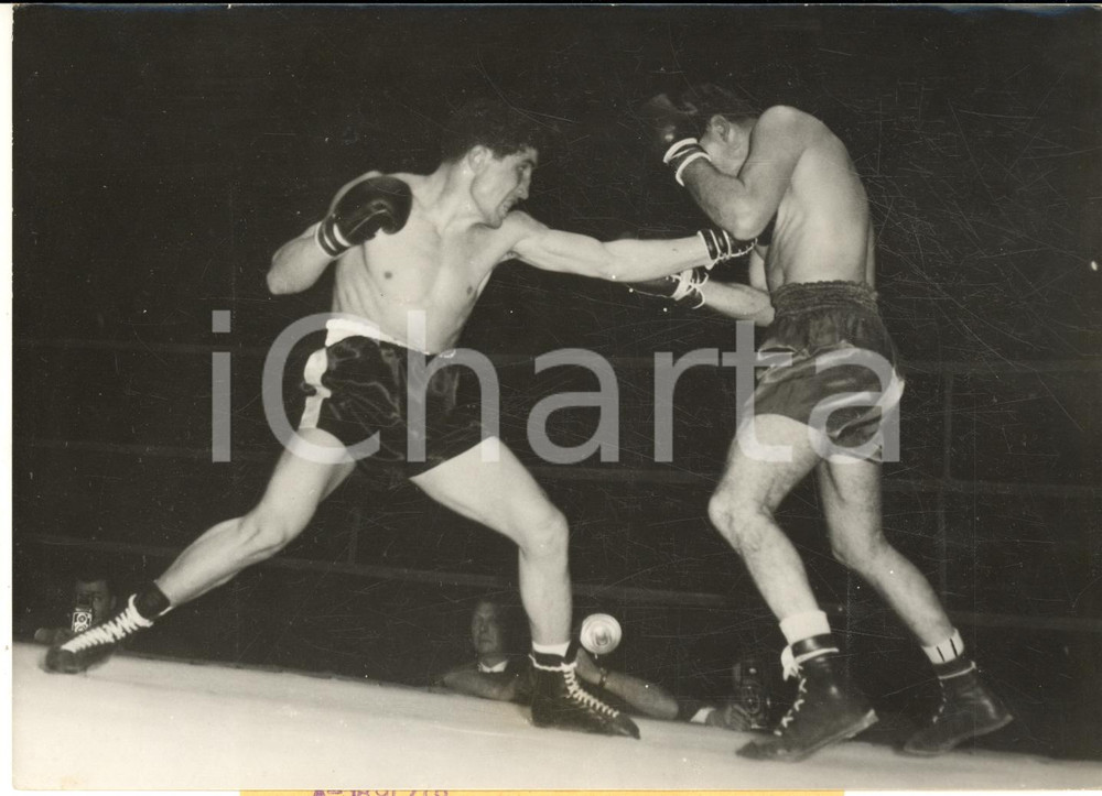 1957 PARIS Palais des Sports - BOXE - Séraphin FERRER vs Emilio MARCONI Photo