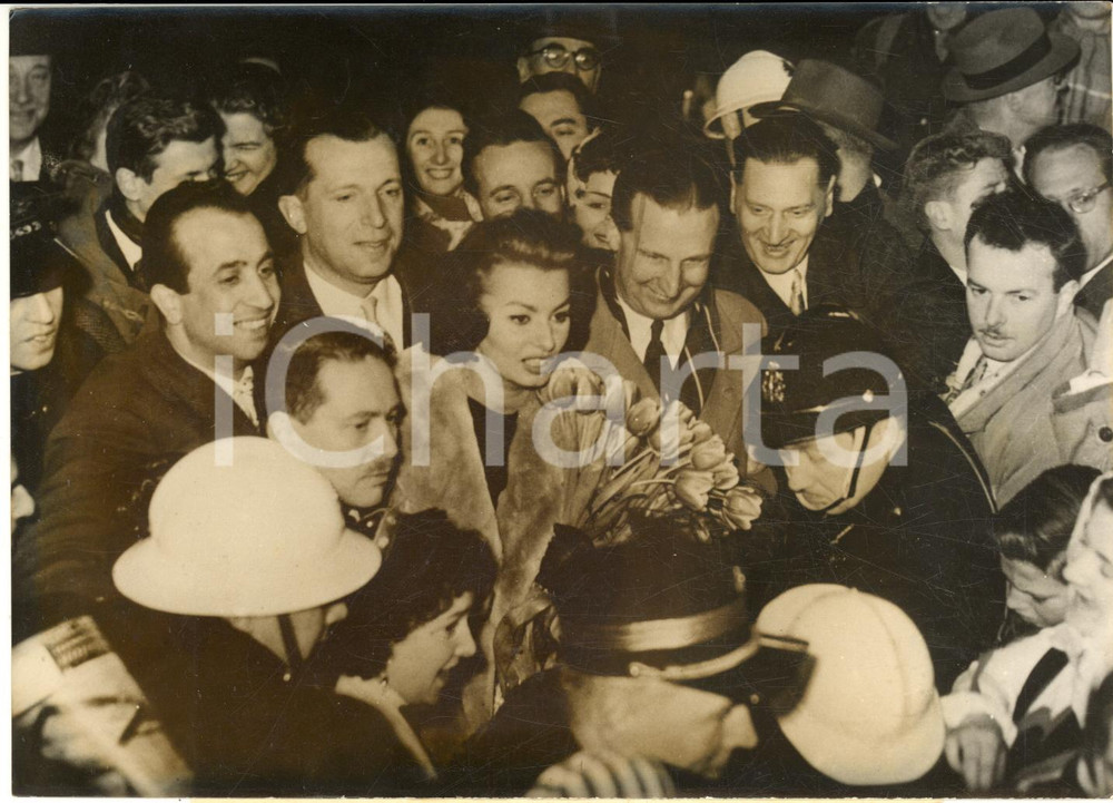 1956 BRUXELLES Arrivo di Sophia LOREN per l'uscita di "Pane, amore, e..." *Foto